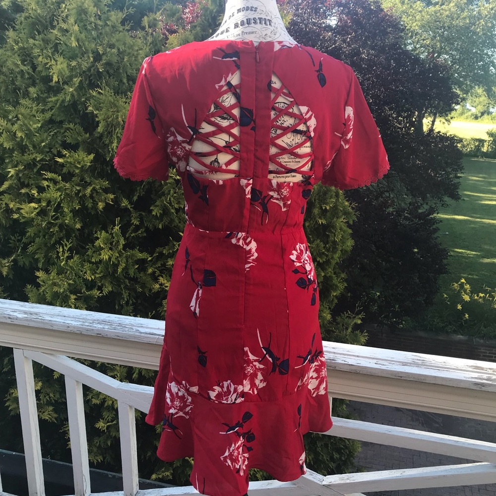 NWOT SOCIALITE Red Strappy Back Mini Dress Small - Picture 5 of 8